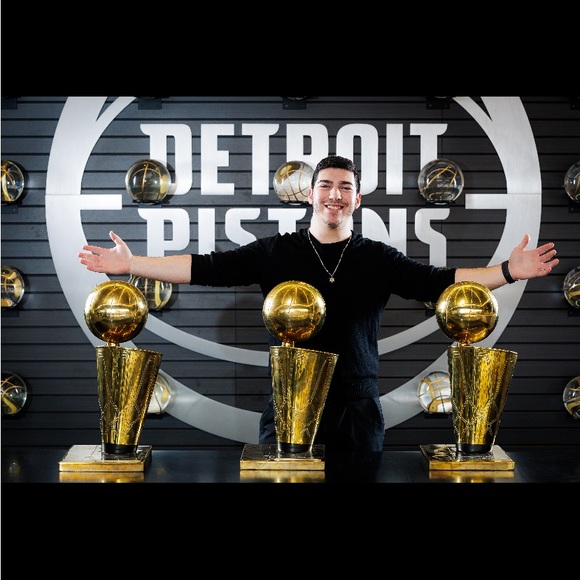 Meet your Posher, Josh - Picture 1 of 1